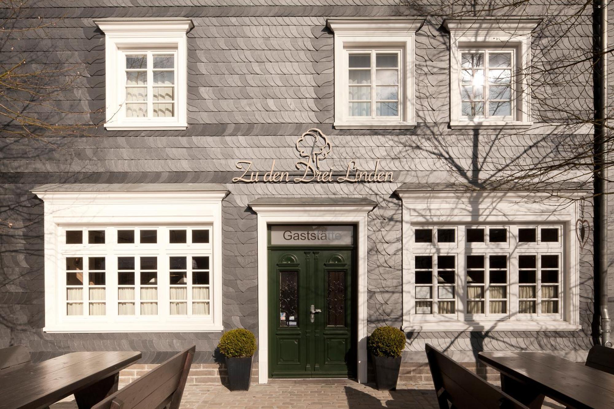 Zu Den Drei Linden Hotel Wermelskirchen Buitenkant foto