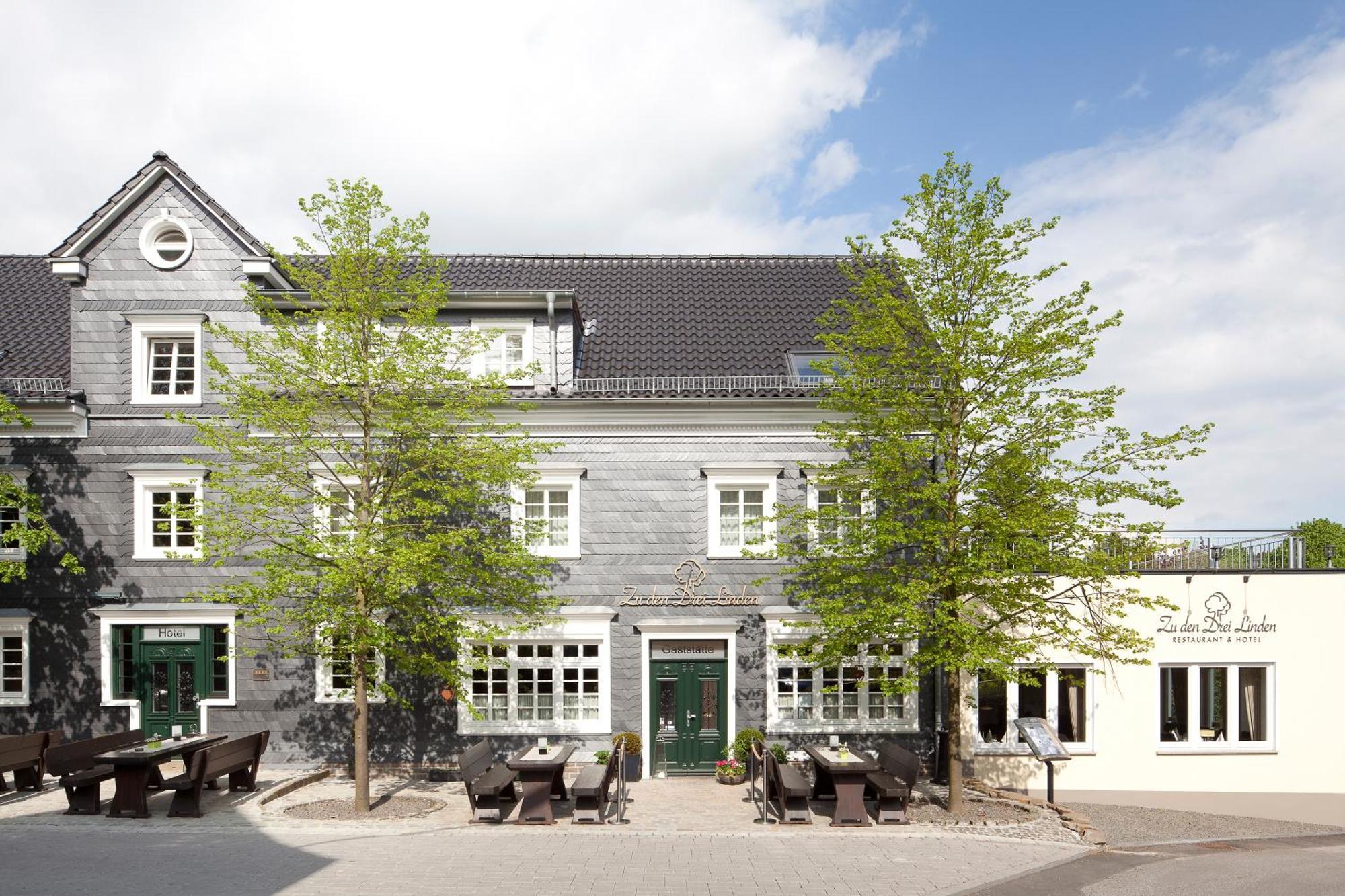 Zu Den Drei Linden Hotel Wermelskirchen Buitenkant foto